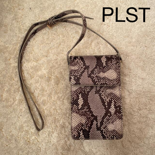 PLST(プラステ)のあい様専用　パイソン柄　ミニポシェット　プラステ　PLST ミニポーチ レディースのバッグ(ショルダーバッグ)の商品写真
