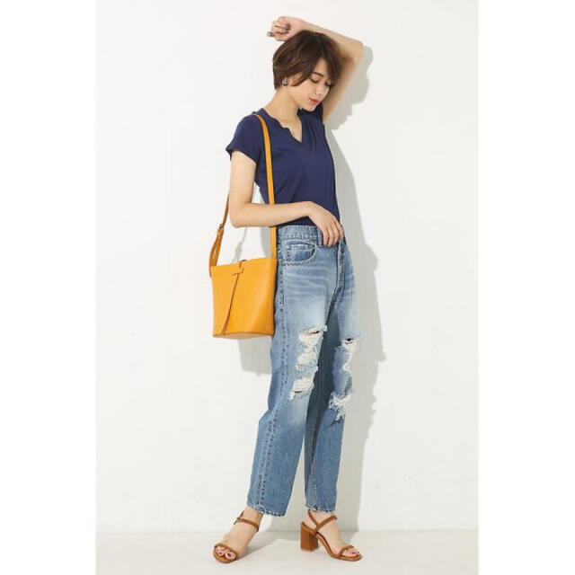 AZUL by moussy(アズールバイマウジー)の限定！新品！AZUL BY MOUSSY★オーガニックコットンVネック半袖PO レディースのトップス(Tシャツ(半袖/袖なし))の商品写真