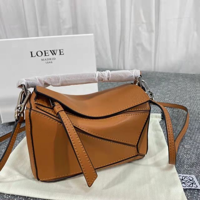お気に入り LOEWE - LOEWE ロエベ パズルバッグ ミニ バッグの通販 by