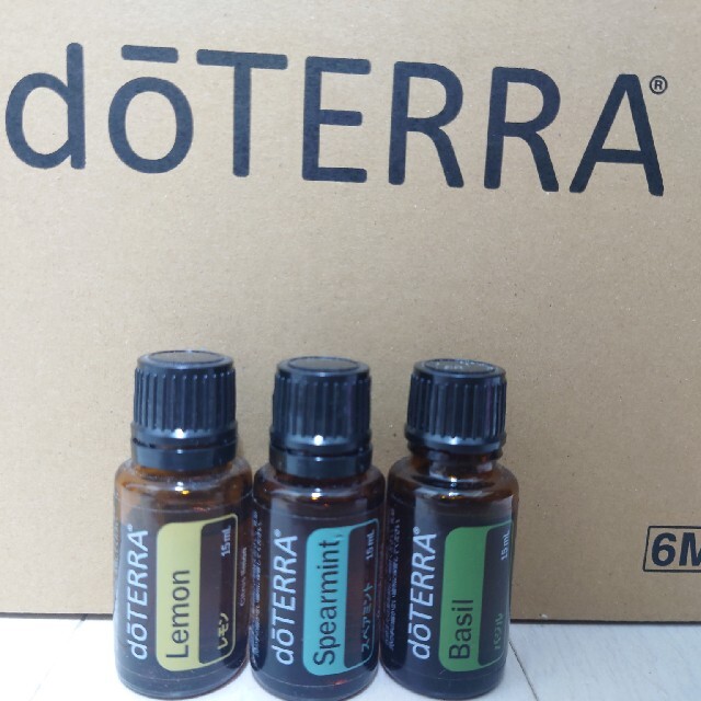 doTERRA(ドテラ)のドテラ 3点セット レモン スペアミント バジル コスメ/美容のリラクゼーション(エッセンシャルオイル（精油）)の商品写真