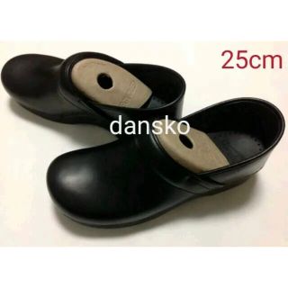 ダンスコ(dansko)の☆新品/匿名配送☆ダンスコ プロフェッショナル カブリオ 黒 25-25.5cm(サンダル)