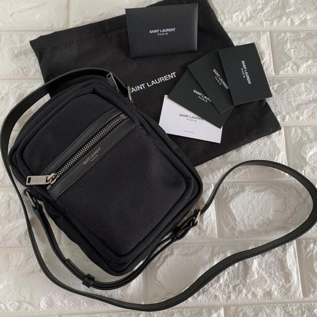 Saint Laurent(サンローラン)のyoung様専用　サンローラン　正規品　ショルダーバッグ メンズのバッグ(ショルダーバッグ)の商品写真