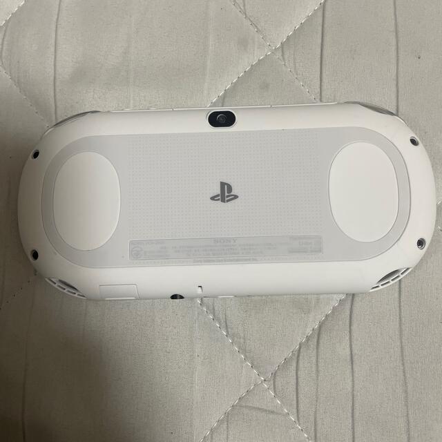 PlayStation(プレイステーション)のPlayStation vita pch-2000 エンタメ/ホビーのゲームソフト/ゲーム機本体(携帯用ゲーム機本体)の商品写真