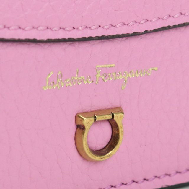 Salvatore Ferragamo(サルヴァトーレフェラガモ)のフェラガモ FERRAGAMO 2つ折り財布 レディースのファッション小物(財布)の商品写真