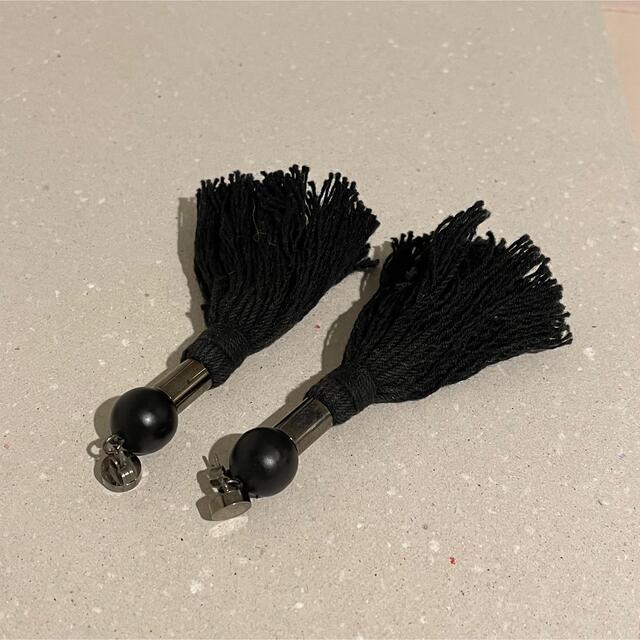 KBF(ケービーエフ)のfringe pierce (black) レディースのアクセサリー(ピアス)の商品写真