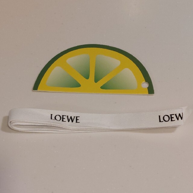 LOEWE(ロエベ)のLOEWE　ショップ袋　紙袋　冊子 レディースのバッグ(ショップ袋)の商品写真