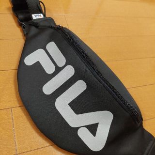 フィラ(FILA)のFILA　バッグ　出品物２点目半額✨(ショルダーバッグ)