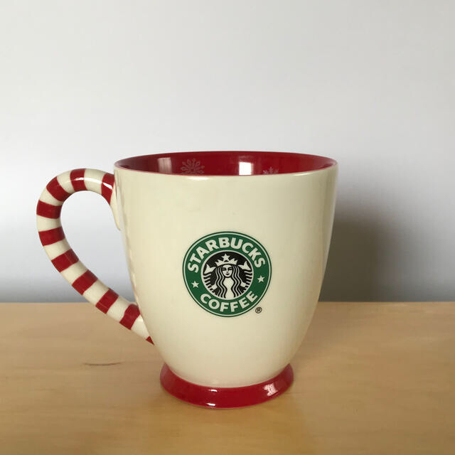 Starbucks Coffee(スターバックスコーヒー)のスターバックス　マグカップ　旧ロゴ　ホリデー キッズ/ベビー/マタニティの授乳/お食事用品(マグカップ)の商品写真