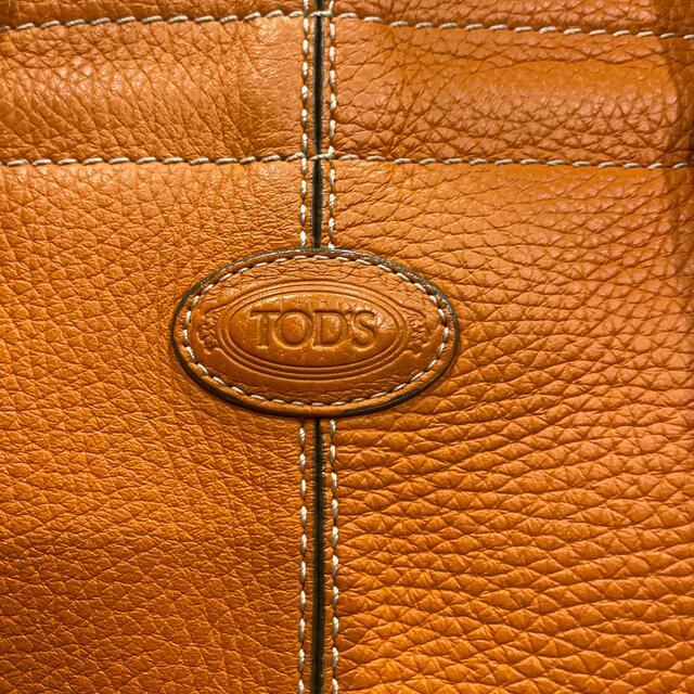 TOD'S(トッズ)のTOD’S オレンジ　トートバッグ レディースのバッグ(トートバッグ)の商品写真