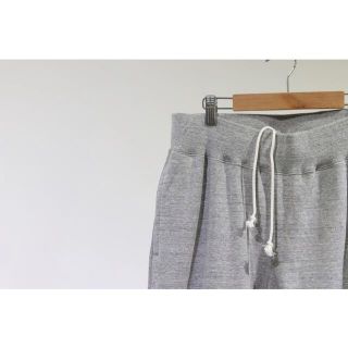 コモリ(COMOLI)のwagamama tokyo ulterior sweat pants 我儘別注(その他)