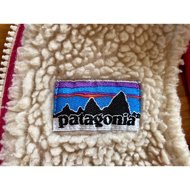 patagonia(パタゴニア)のパタゴニア　ボアベスト・BABY  12M (80cm) キッズ/ベビー/マタニティのベビー服(~85cm)(ジャケット/コート)の商品写真