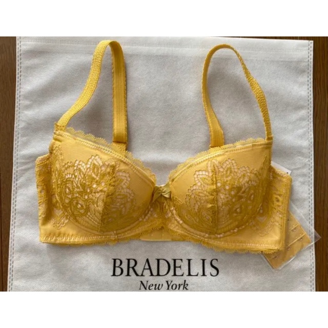 BRADELIS New York(ブラデリスニューヨーク)のD【ぴろりん様検討中】70ミント＆イエローセット。 ブラデリスニューヨークブラ レディースの下着/アンダーウェア(ブラ)の商品写真