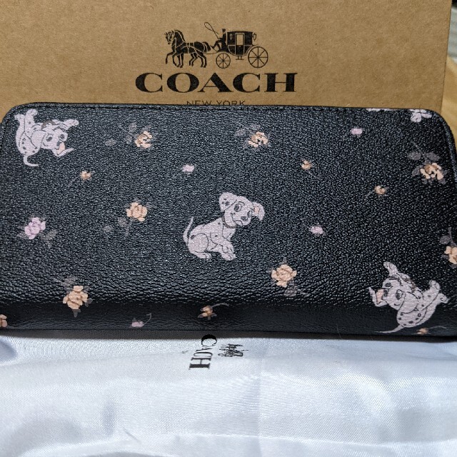 COACH  長財布　ディズニーコラボ　１０１匹わんちゃん 1