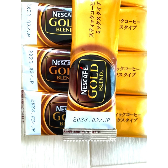 Nestle(ネスレ)のネスカフェ　ゴールドブレンド　 食品/飲料/酒の飲料(コーヒー)の商品写真