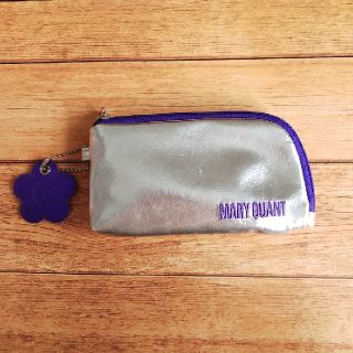 マリークワント(MARY QUANT)のMARY QUANT シルバーポーチ(ポーチ)