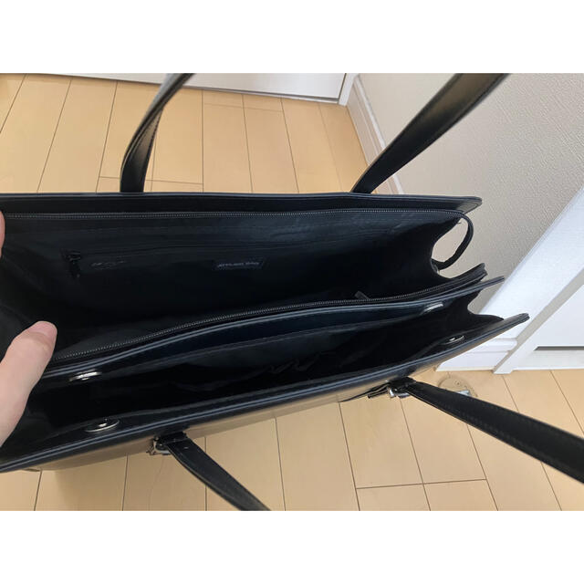 青山(アオヤマ)のバッグ　就活　社会人　ブラック　美品 レディースのバッグ(ハンドバッグ)の商品写真
