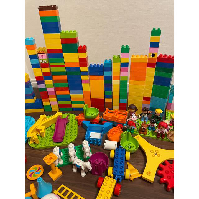 Lego(レゴ)のGW限定お値下げ★レゴ(LEGO)デュプロ　おおきな遊園地　いろいろセット キッズ/ベビー/マタニティのおもちゃ(知育玩具)の商品写真