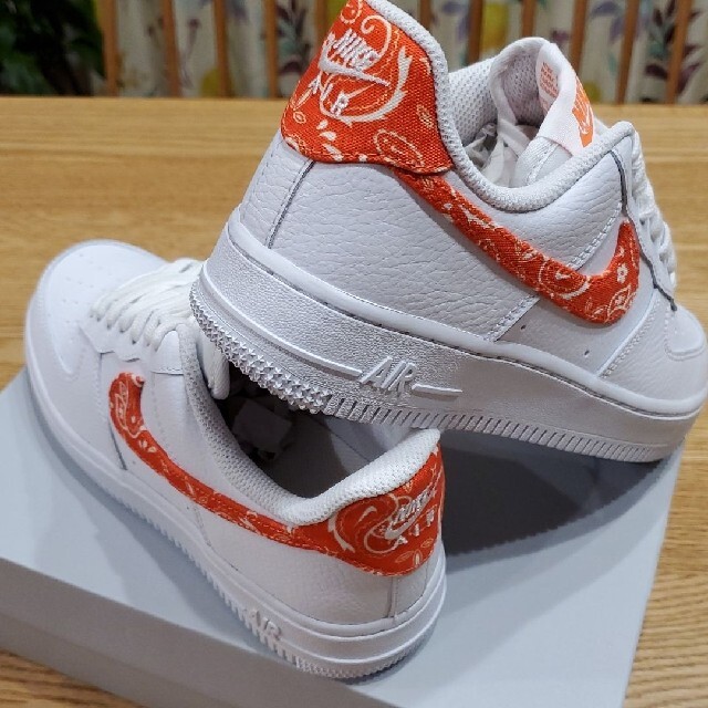 25cm NIKE エアフォース1 オレンジ ペイズリー arutas.co.jp