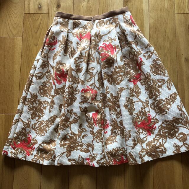 JUSGLITTY(ジャスグリッティー)のスカート レディースのスカート(ひざ丈スカート)の商品写真