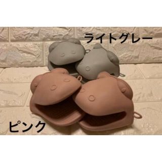 シリコン　鍋つかみ　ミトン　ワニ　動物　くすみピンク(収納/キッチン雑貨)