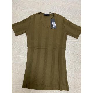 ディーゼル(DIESEL)のディーゼルブラックゴールド★Vネック★カーキ★新品未使用(Tシャツ/カットソー(半袖/袖なし))