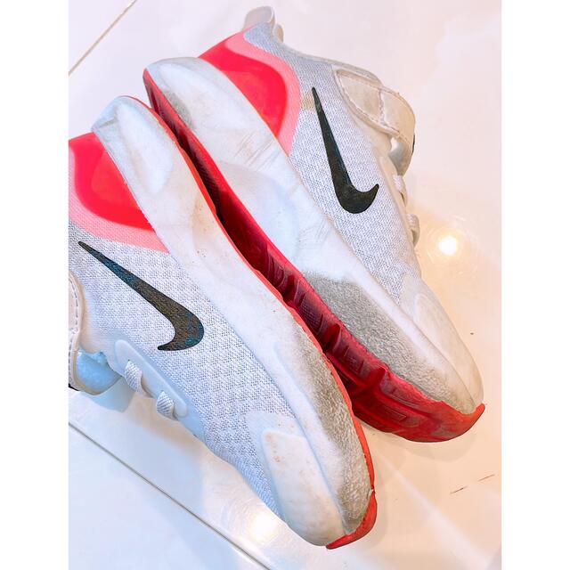 NIKE(ナイキ)のNIKE スニーカー キッズ/ベビー/マタニティのキッズ靴/シューズ(15cm~)(スニーカー)の商品写真