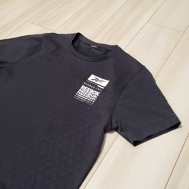 Reebok(リーボック)の【リーボック】 ランニング Tシャツ／M／ブラック／バックメッシュ／ジム メンズのトップス(Tシャツ/カットソー(半袖/袖なし))の商品写真