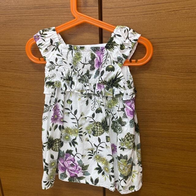 BeBe(ベベ)の《8131ウミウシ様専用》美品　BeBe 2枚 キッズ/ベビー/マタニティのキッズ服女の子用(90cm~)(ワンピース)の商品写真