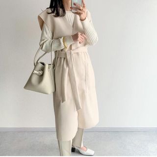 ZARA - 新品 タグ付き ZARA ベルテッドオーバーサイズベスト ジレの ...