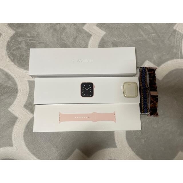 Apple(アップル)のApplewatch レディースのファッション小物(腕時計)の商品写真