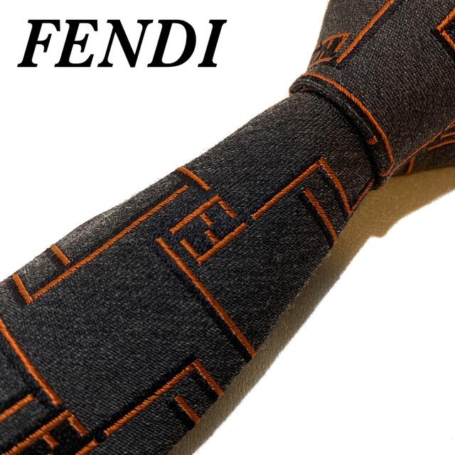 美品】 フェンディ ネクタイ ズッカ柄 ハイブランド 高級 美品】 フェンディ ネクタイ ズッカ柄 ハイブランド 高級