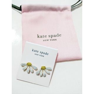 ケイトスペードニューヨーク(kate spade new york)の【新品】ケイトスペード ピアス デイジーステートメントスタッドピアス(ピアス)