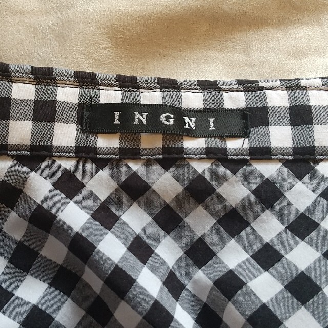 INGNI(イング)のINGNI　半袖シャツ　前結び　M レディースのトップス(シャツ/ブラウス(半袖/袖なし))の商品写真