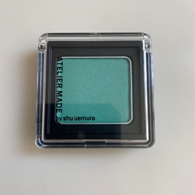 shu uemura(シュウウエムラ)の【新品】シュウウエムラ　アイシャドウ コスメ/美容のベースメイク/化粧品(アイシャドウ)の商品写真