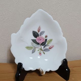 ウェッジウッド(WEDGWOOD)の希少 ウェッジウッド ハザウェイローズ リーフ型ディッシュ Wedgwood(小物入れ)