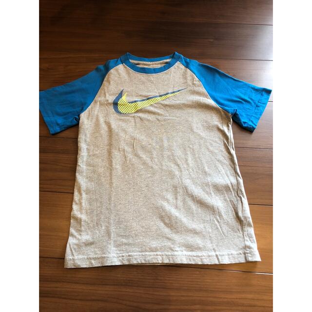 NIKE(ナイキ)のNIKE 150センチ　Tシャツ キッズ/ベビー/マタニティのキッズ服男の子用(90cm~)(Tシャツ/カットソー)の商品写真