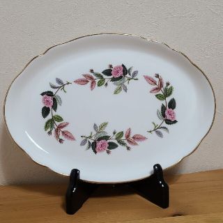 ウェッジウッド(WEDGWOOD)の美品 ウェッジウッド ハザウェイローズ オーバルプレート 24cm×17.3cm(食器)