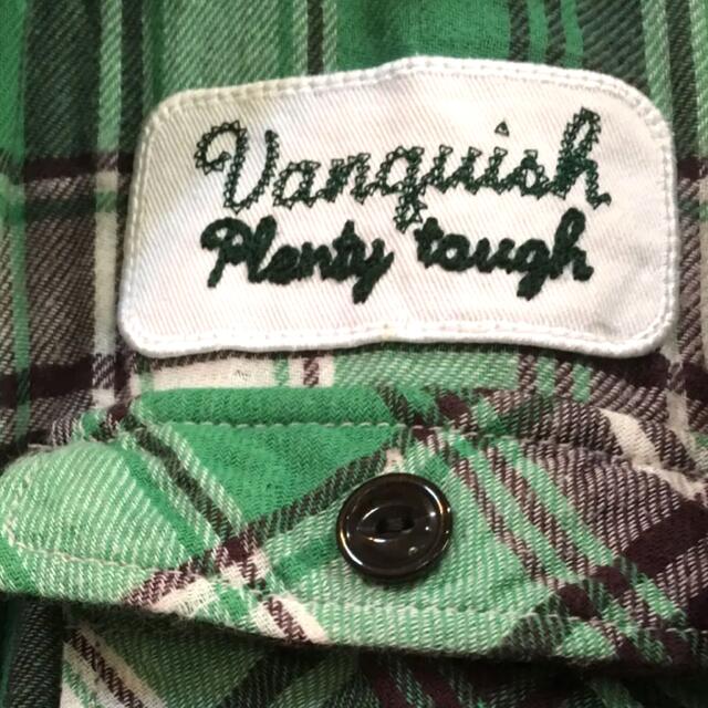 VANQUISH(ヴァンキッシュ)の美品ヴァンキッシュのチェックシャツ ４４サイズ メンズのトップス(シャツ)の商品写真