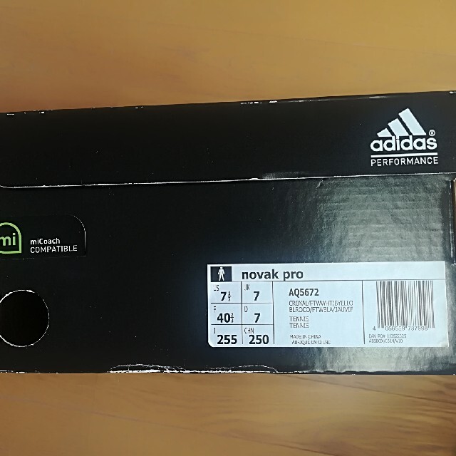 adidas(アディダス)のadidas novak pro スポーツ/アウトドアのテニス(シューズ)の商品写真