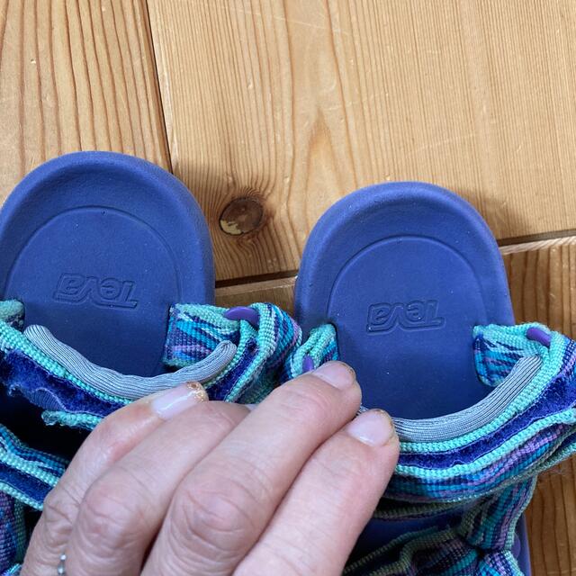 Teva(テバ)のteva サンダル 女子 16cm  キッズ/ベビー/マタニティのキッズ靴/シューズ(15cm~)(サンダル)の商品写真