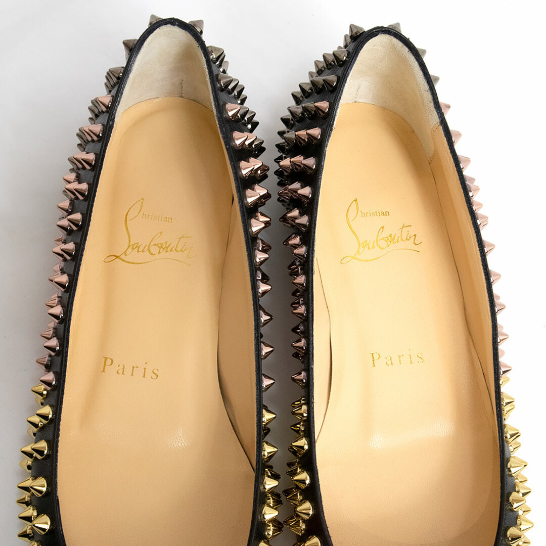 Christian Louboutin(クリスチャンルブタン)のクリスチャンルブタン Christian Louboutin レザー  スパイク フラット スタッズ パンプス 35 22.0cm ブラック 116071（未使用　展示品） レディースの靴/シューズ(ハイヒール/パンプス)の商品写真