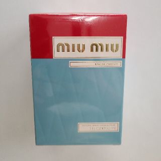 ミュウミュウ(miumiu)の新品未開封ミュウミュウMIU オードパルファム30ml(香水(女性用))