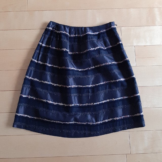 TOMORROWLAND(トゥモローランド)のBALLSEYスカート レディースのスカート(ひざ丈スカート)の商品写真
