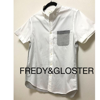 フレディアンドグロスター(FREDY & GLOSTER)のメンズ　半袖シャツ　FREDY&GLOSTER  白シャツ　Mサイズ(シャツ)