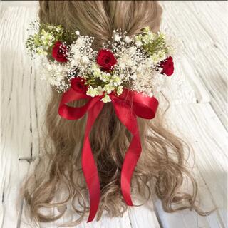 真っ赤な薔薇とかすみ草いっぱい髪飾り　ヘッドドレス(ヘアアクセサリー)