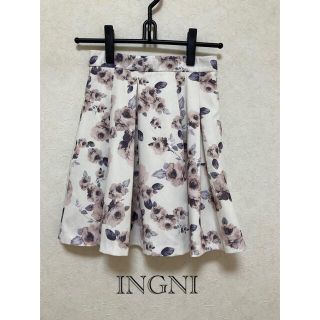 イング(INGNI)のINGNI イング　スカート　Mサイズ　花柄　春夏用(ミニスカート)