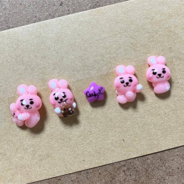 BT21(ビーティーイシビル)の3dネイルパーツ　【BT21baby  COOKY minini いろいろ】 コスメ/美容のネイル(デコパーツ)の商品写真