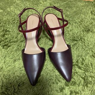 チャールズアンドキース(Charles and Keith)のアンクルストラップパンプス(ハイヒール/パンプス)