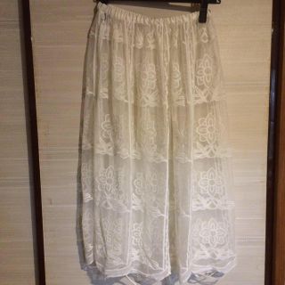 ダブルクローゼット(w closet)のレーススカート(ひざ丈スカート)