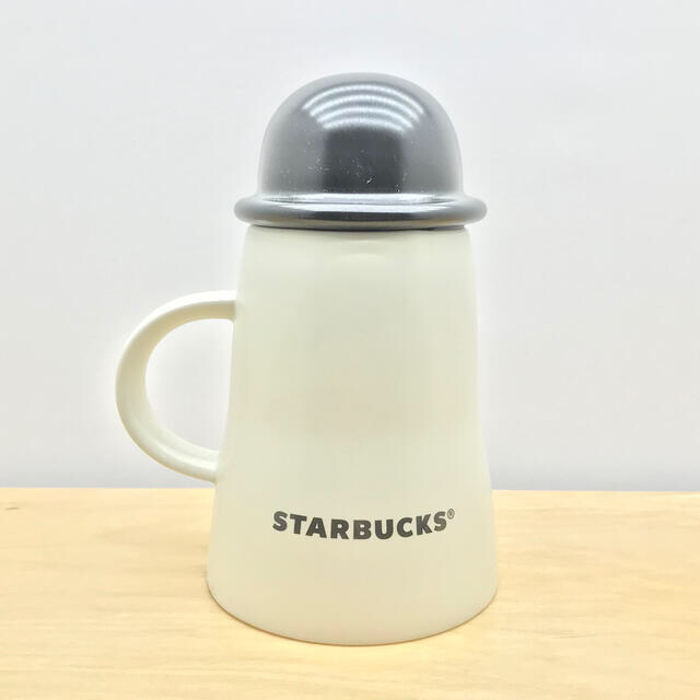 スターバックス　マグカップ　シロクマ